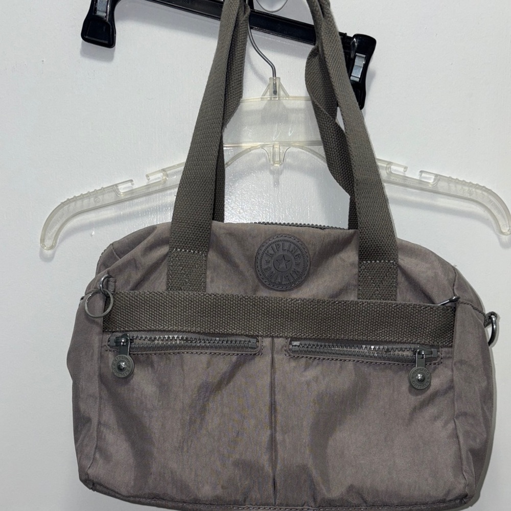 Kipling purse/bag. Gray